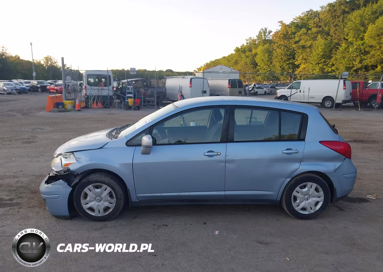 2011 Nissan Versa 1.8S VIN:3N1BC1CP4BL423638 - 14