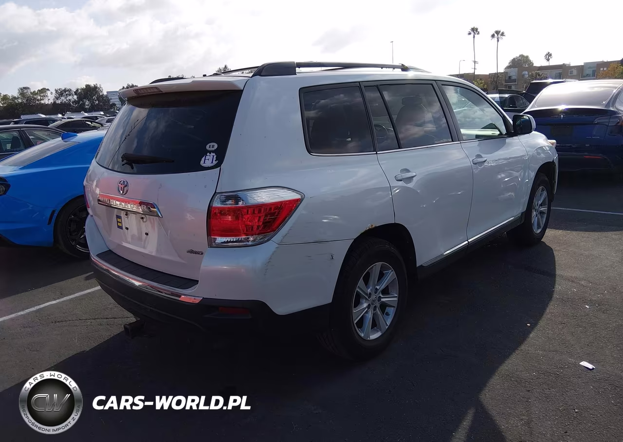 2011 Toyota Highlander Se V6 VIN:5TDBK3EH2BS055715 - 4