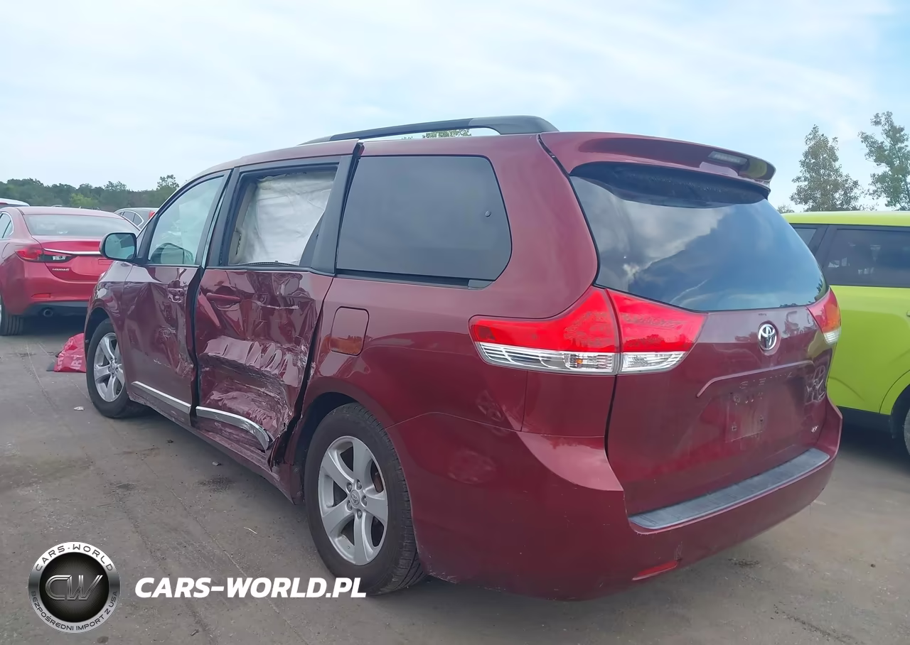 2014 Toyota Sienna Le V6 8 Passenger VIN:5TDKK3DC6ES526839 - 3