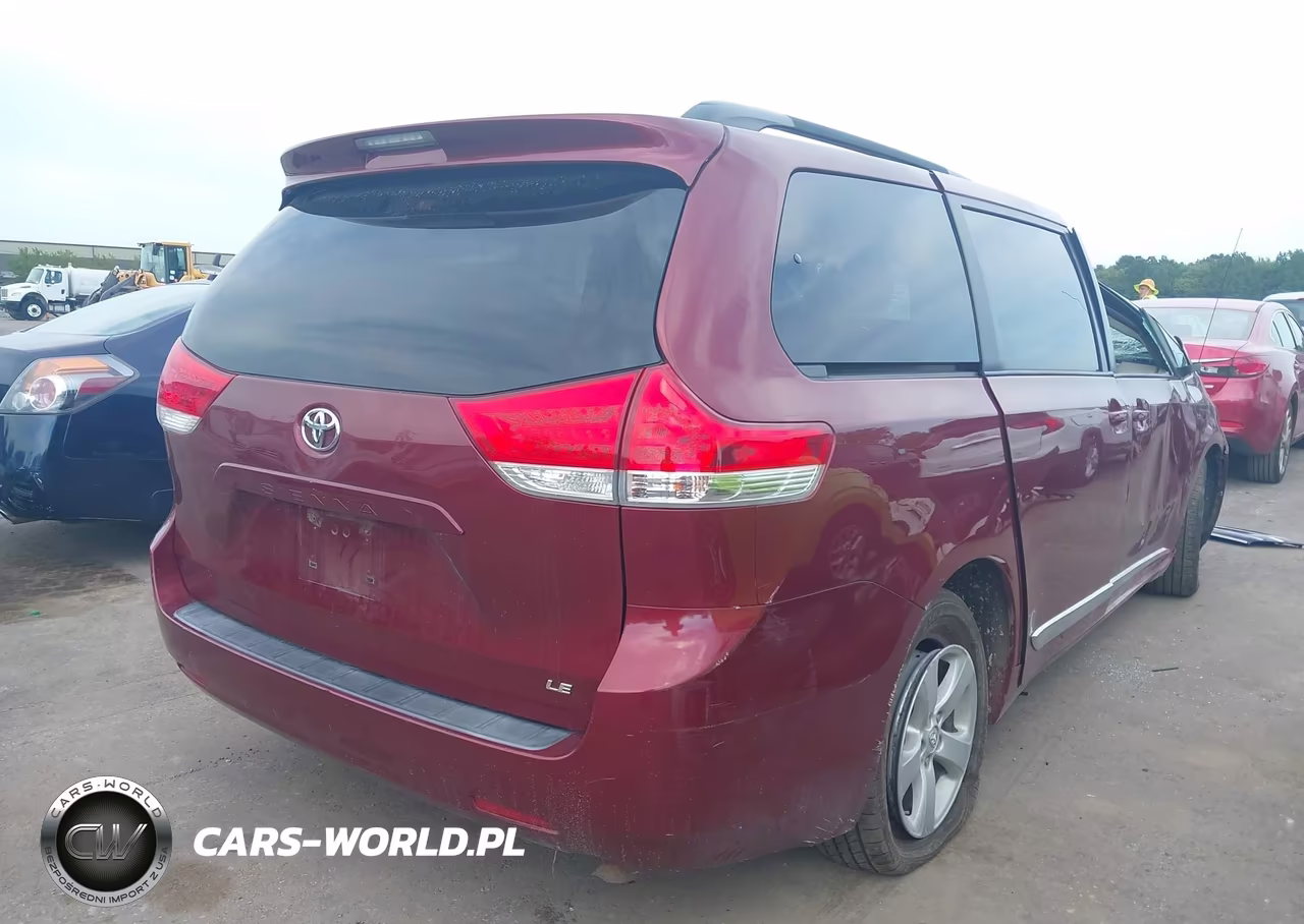 2014 Toyota Sienna Le V6 8 Passenger VIN:5TDKK3DC6ES526839 - 4