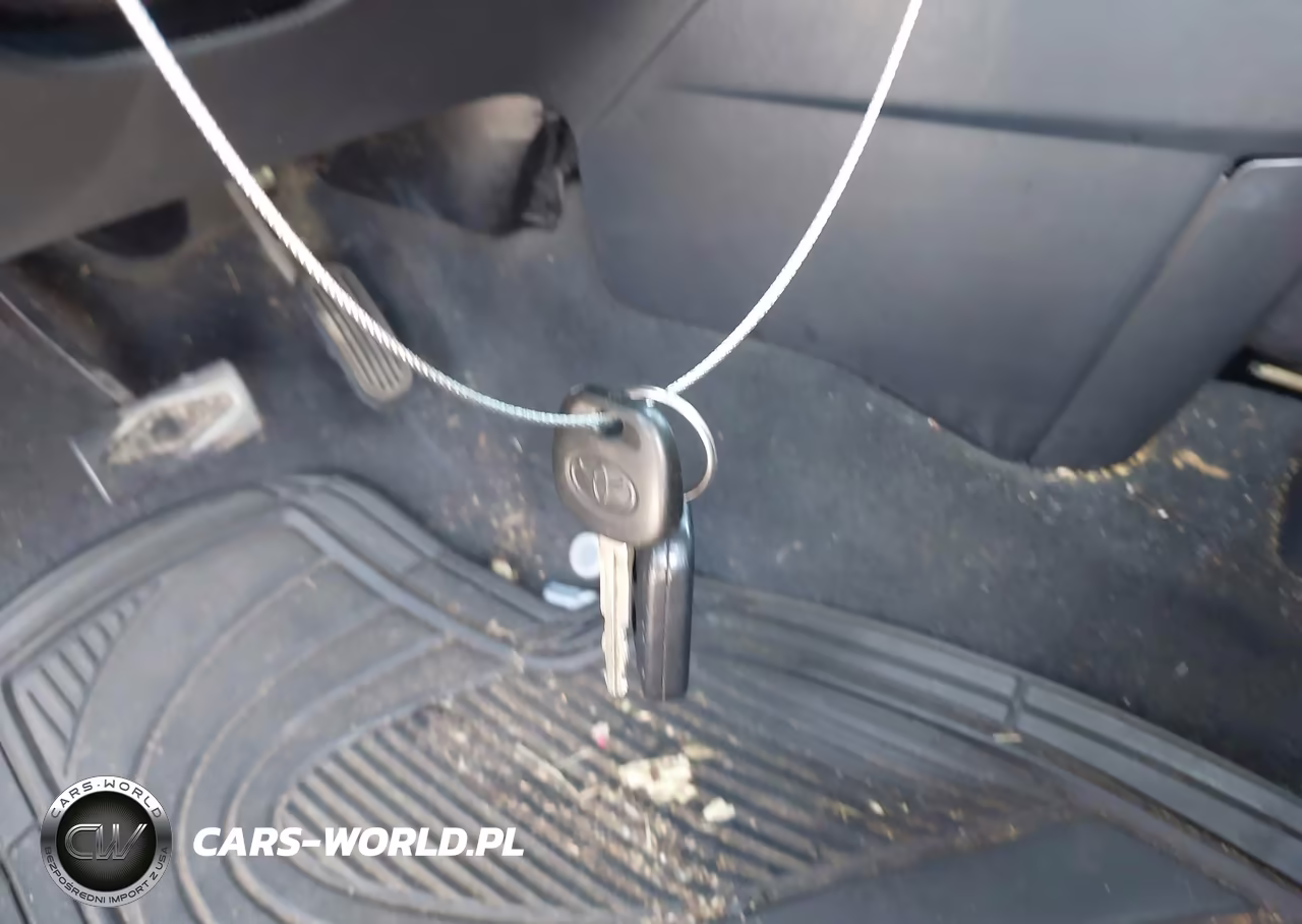 2005 Toyota Matrix VIN:2T1LR32E35C550349 - 11