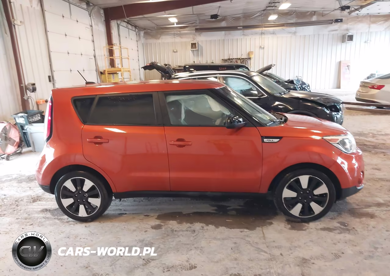 2018 Kia Soul + VIN:KNDJP3A51J7567354 - 13