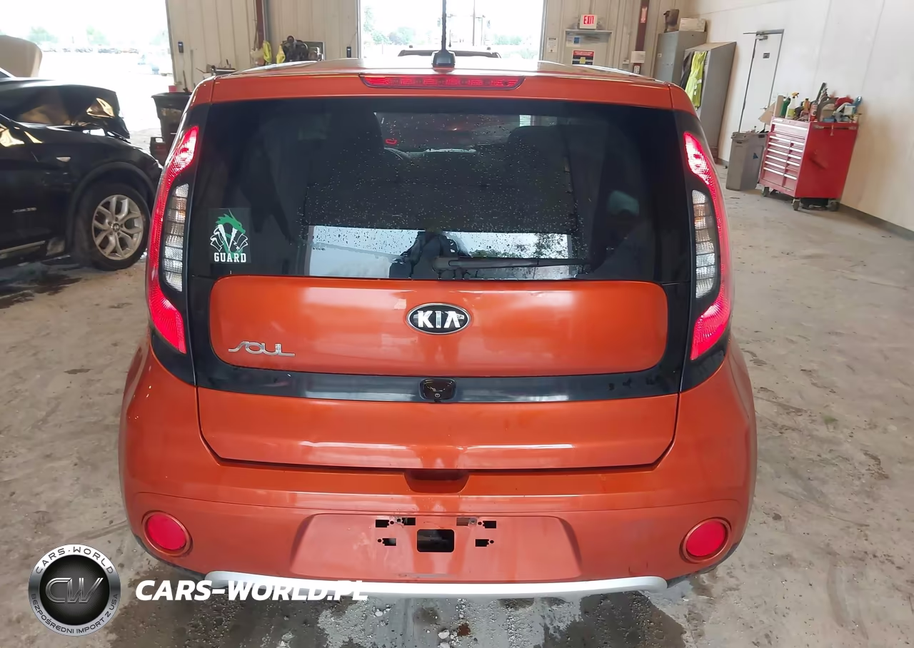 2018 Kia Soul + VIN:KNDJP3A51J7567354 - 16