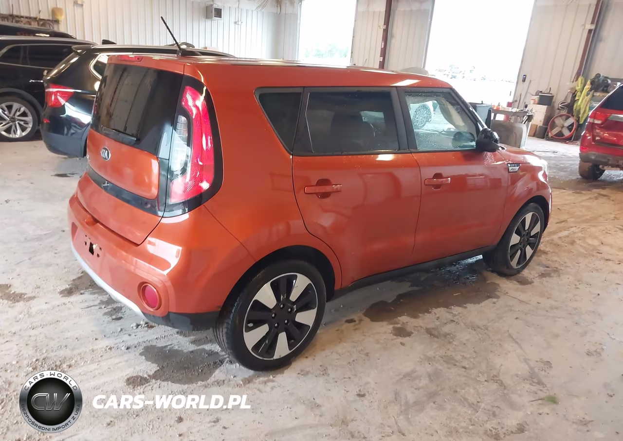2018 Kia Soul + VIN:KNDJP3A51J7567354 - 4