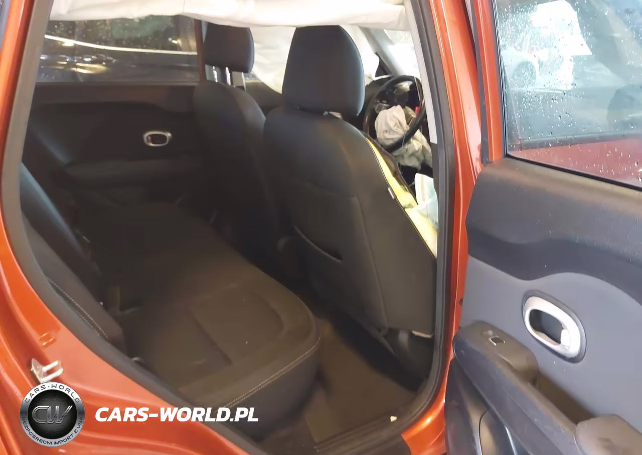 2018 Kia Soul + VIN:KNDJP3A51J7567354 - 8