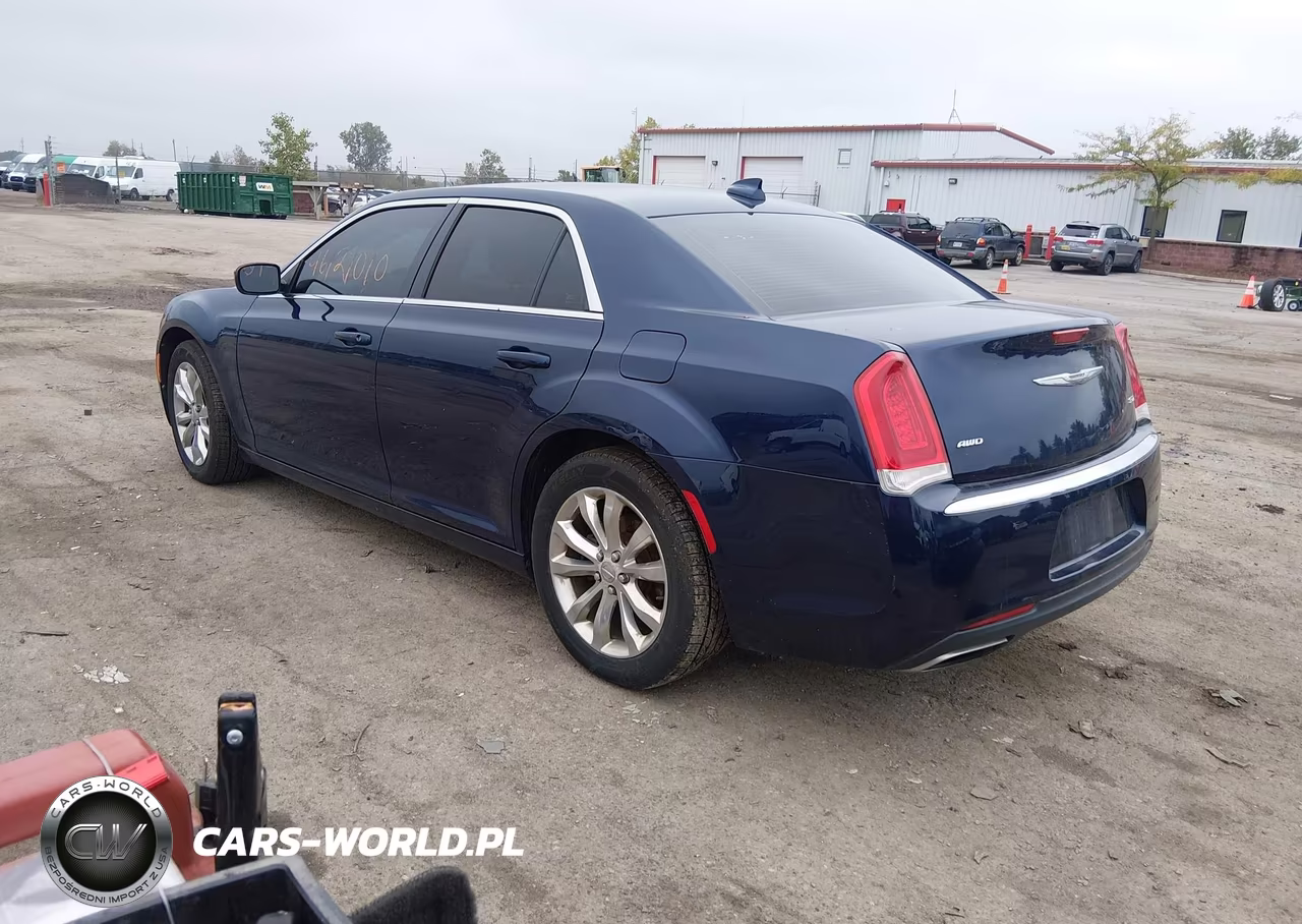 2016 Chrysler 300 Limited VIN:2C3CCARG2GH261568 - 3