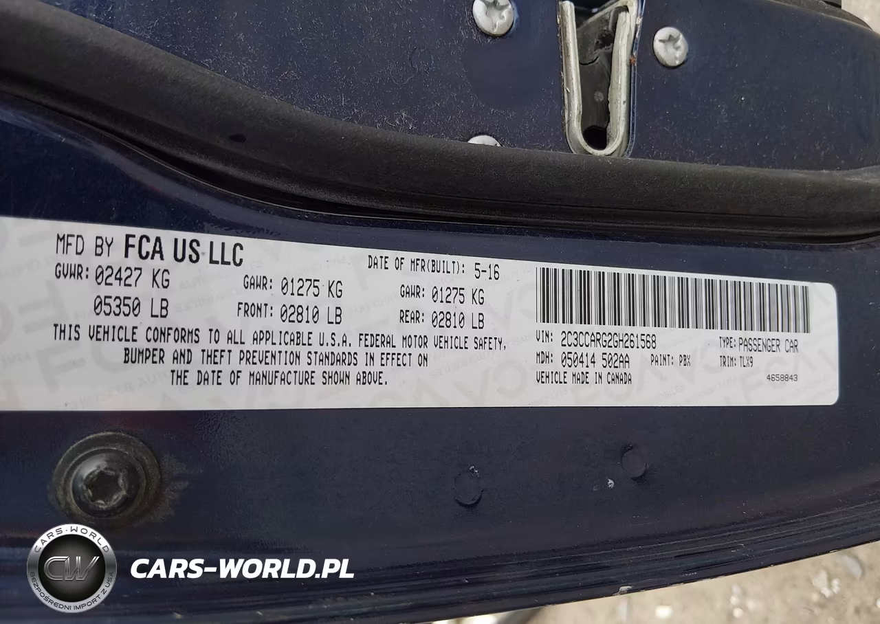 2016 Chrysler 300 Limited VIN:2C3CCARG2GH261568 - 9