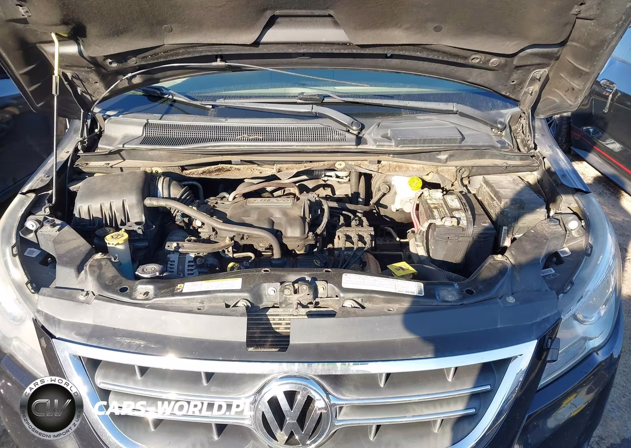 2010 Volkswagen Routan Se VIN:2V4RW3D13AR167251 - 10