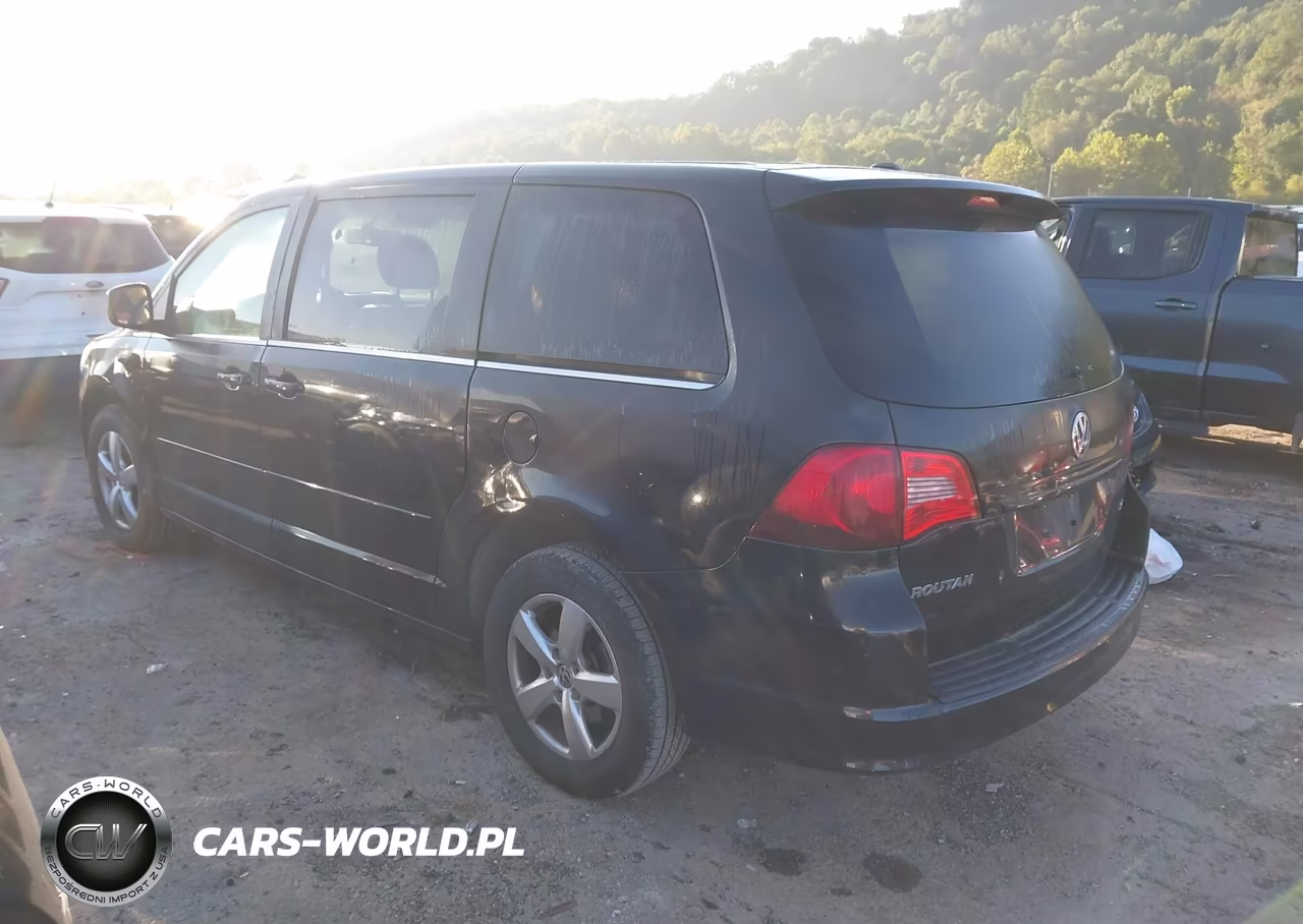2010 Volkswagen Routan Se VIN:2V4RW3D13AR167251 - 3