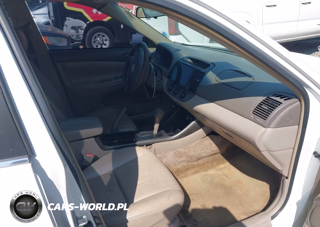 2002 Toyota Camry Le VIN:4T1BE32K62U089851 - 5