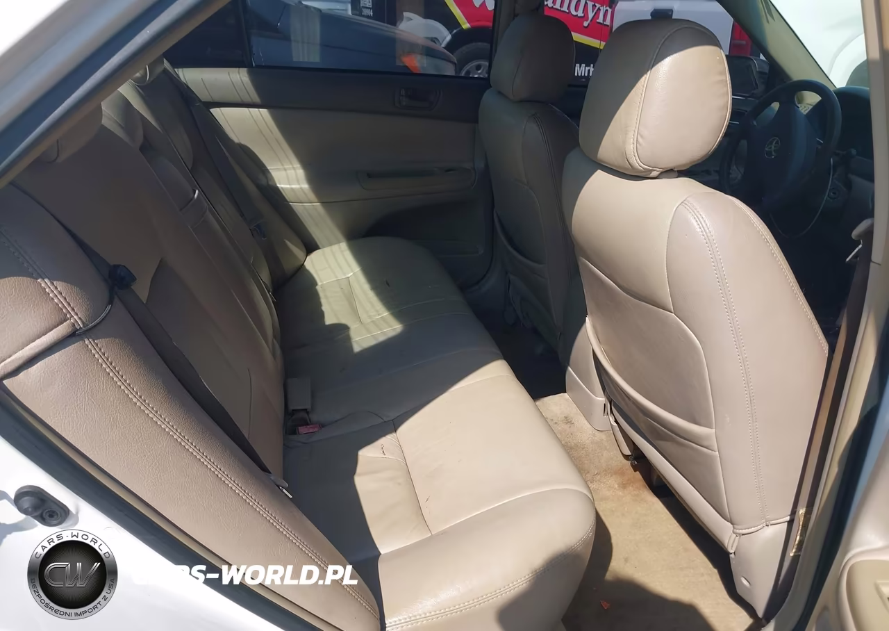 2002 Toyota Camry Le VIN:4T1BE32K62U089851 - 8