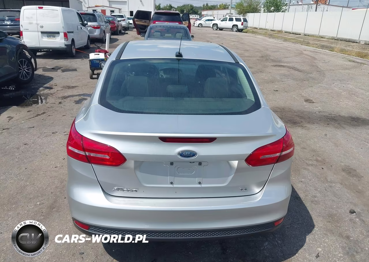 2017 Ford Focus Se VIN:1FADP3F29HL328587 - 16