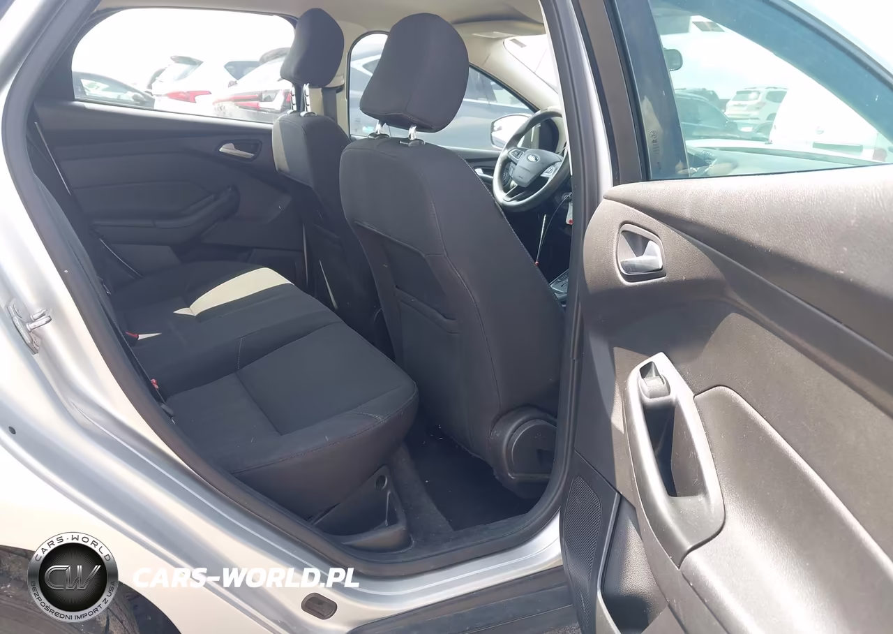 2017 Ford Focus Se VIN:1FADP3F29HL328587 - 8