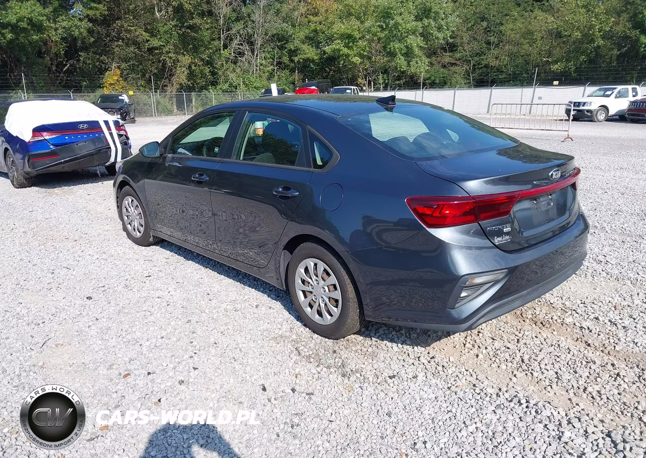 2021 Kia Forte Fe VIN:3KPF24AD2ME301055 - 3
