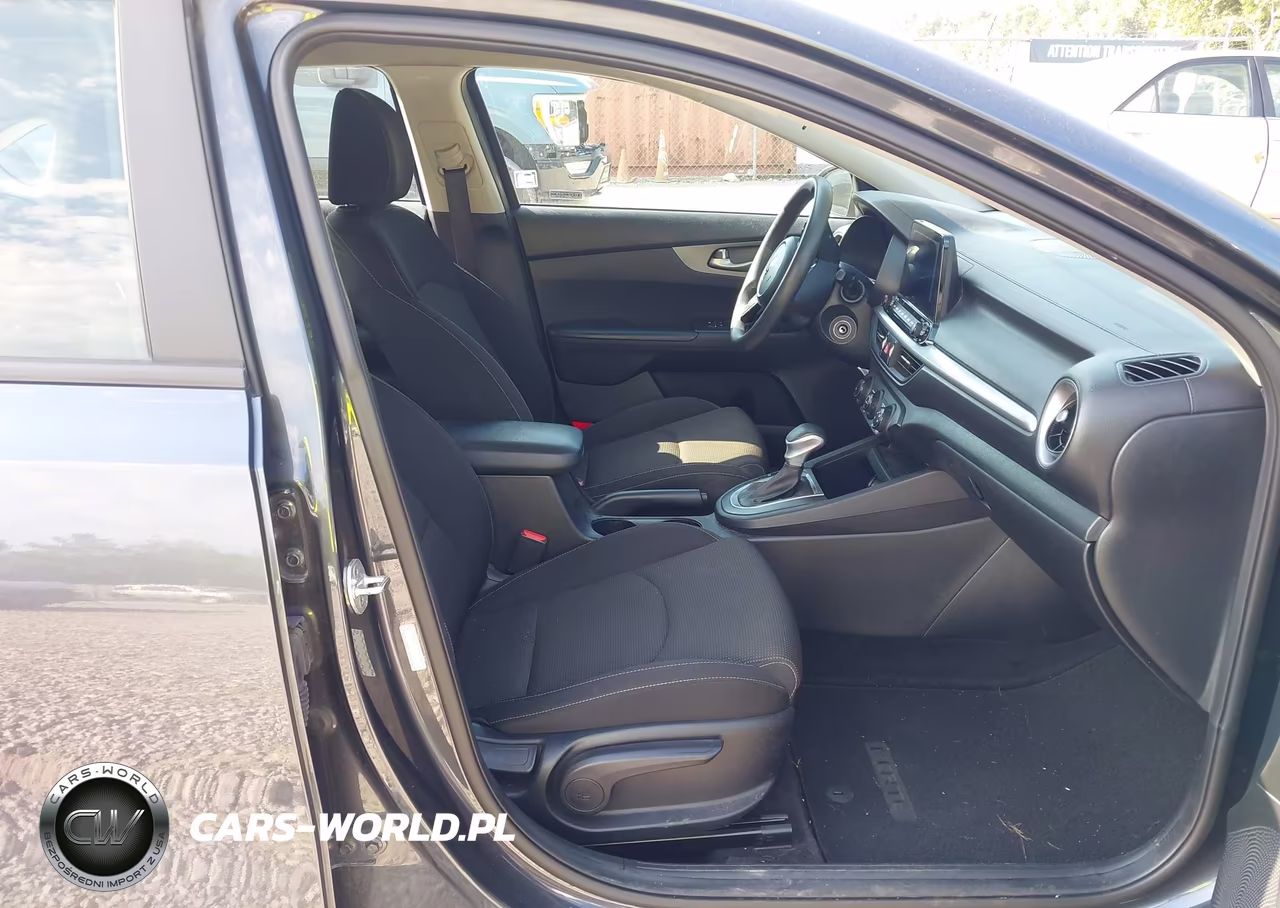 2021 Kia Forte Fe VIN:3KPF24AD2ME301055 - 5