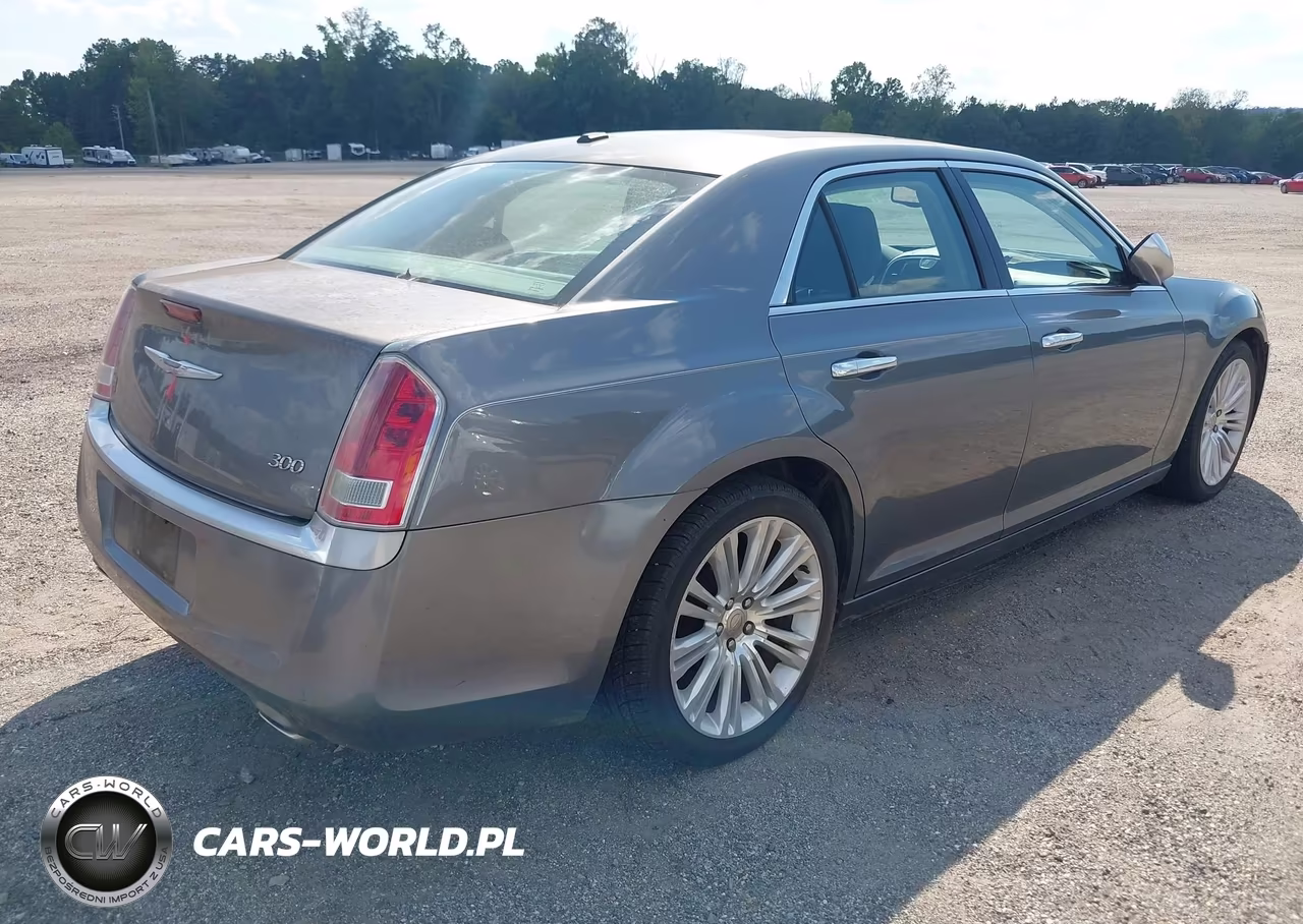 2012 Chrysler 300 Limited VIN:2C3CCACG7CH232716 - 4
