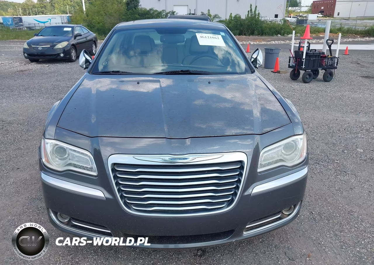 2012 Chrysler 300 Limited VIN:2C3CCACG7CH232716 - 6