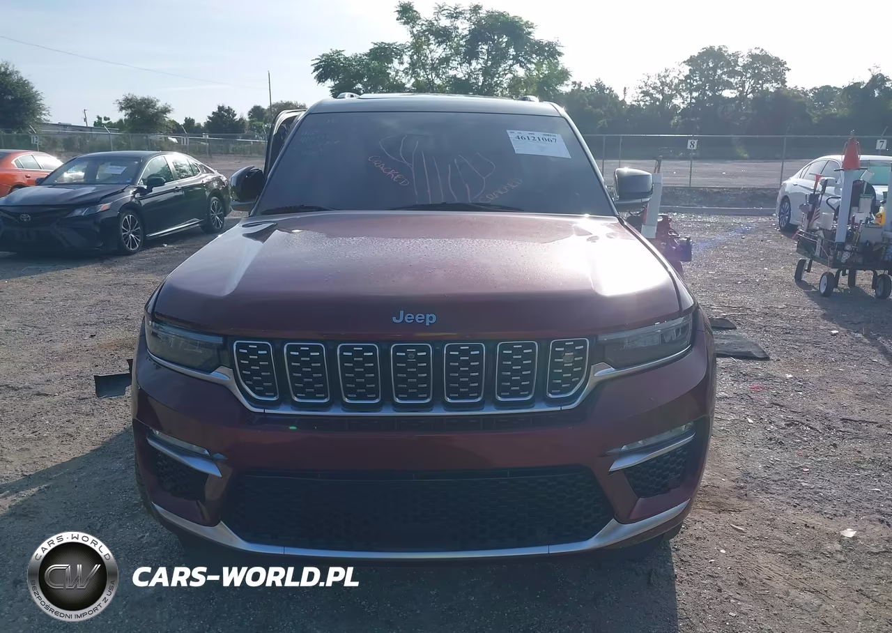 2023 Jeep Grand Cherokee Summit 4X2 VIN:1C4RJGEG1P8737089 - 12