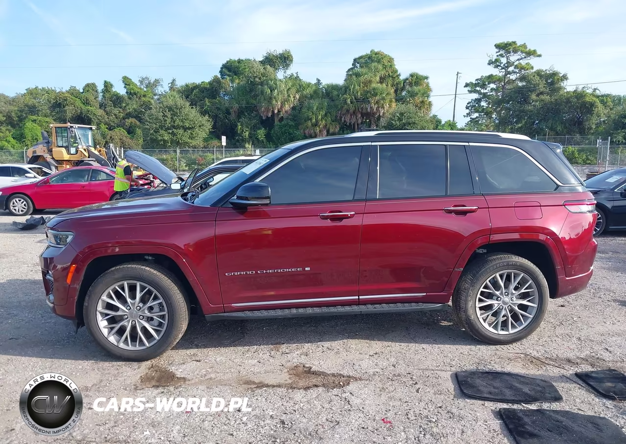 2023 Jeep Grand Cherokee Summit 4X2 VIN:1C4RJGEG1P8737089 - 14