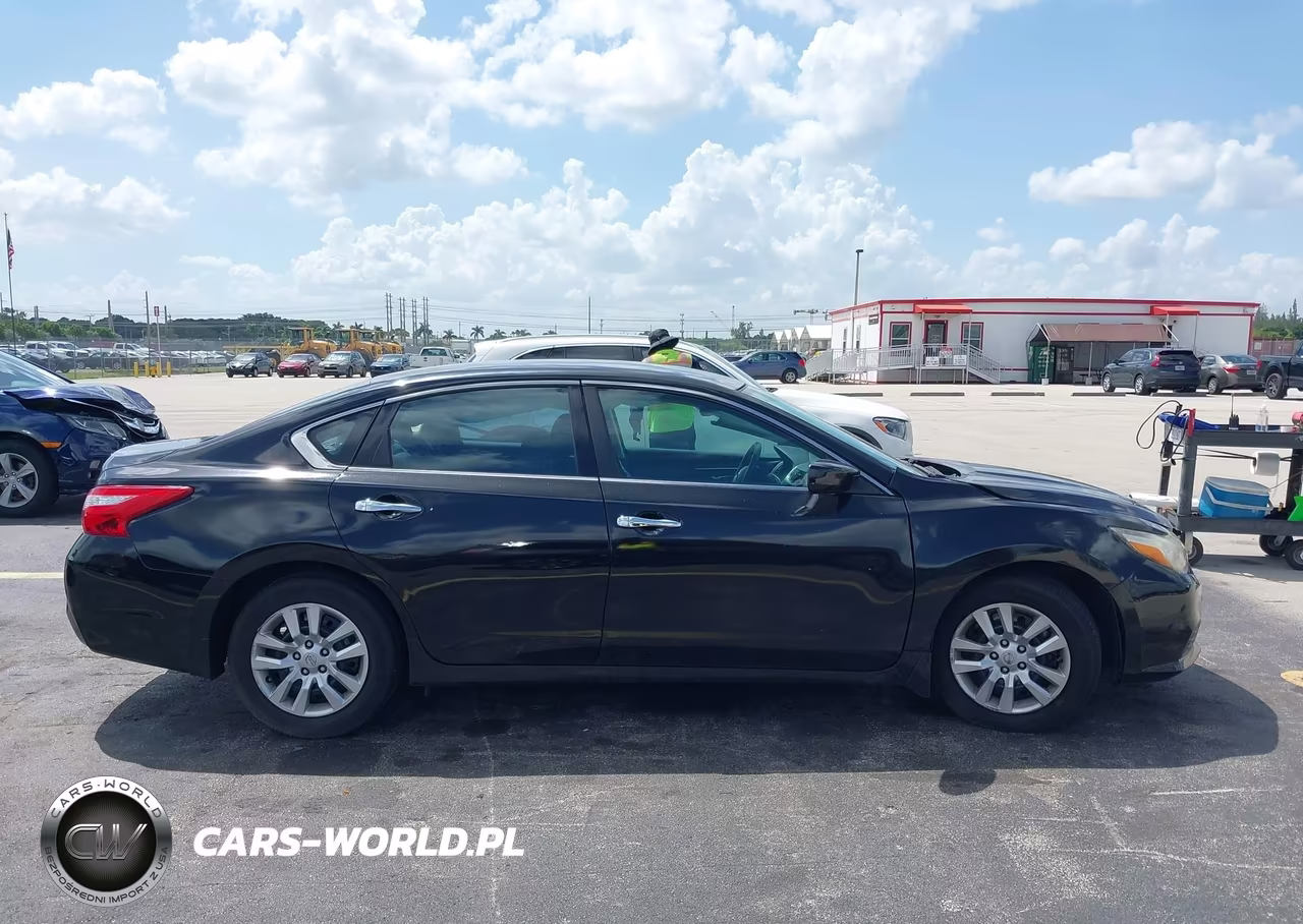2016 Nissan Altima 2.5 S VIN:1N4AL3AP0GN354726 - 13