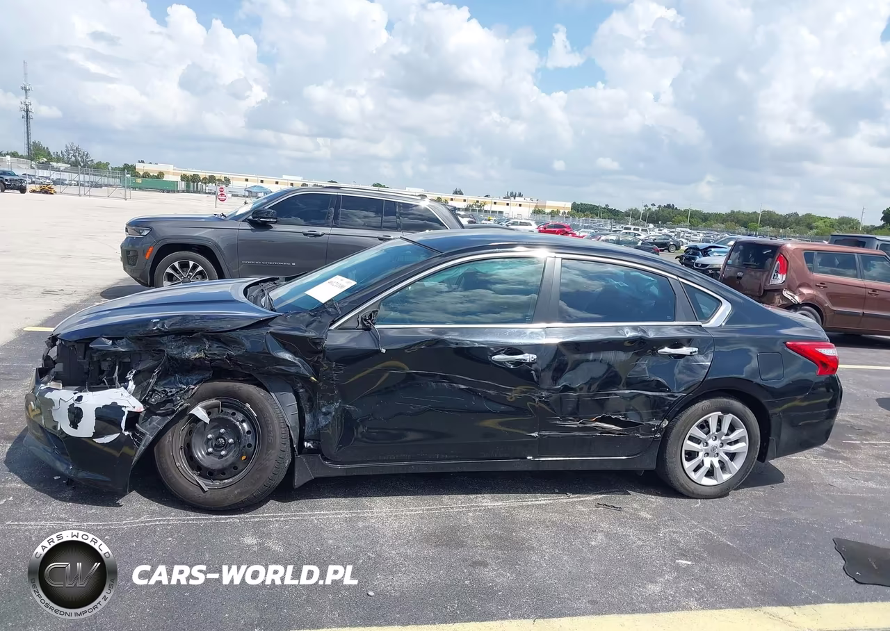2016 Nissan Altima 2.5 S VIN:1N4AL3AP0GN354726 - 14