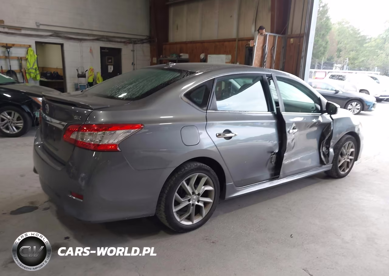2015 Nissan Sentra Sr VIN:3N1AB7APXFY284337 - 4