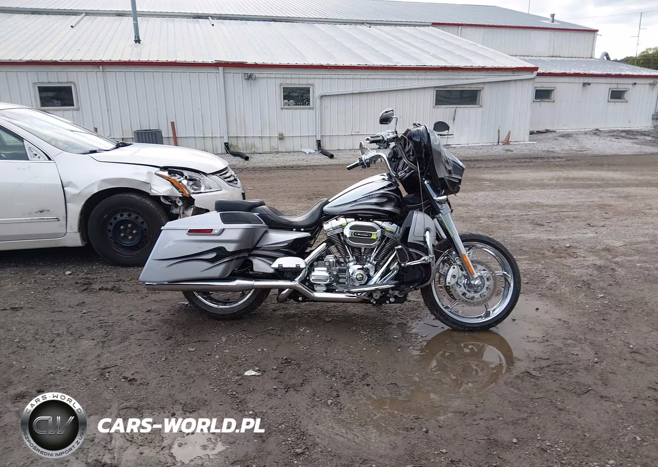 2015 Harley-Davidson Flhxse Cvo Street Glide VIN:1HD1PXN17FB954119 - 12