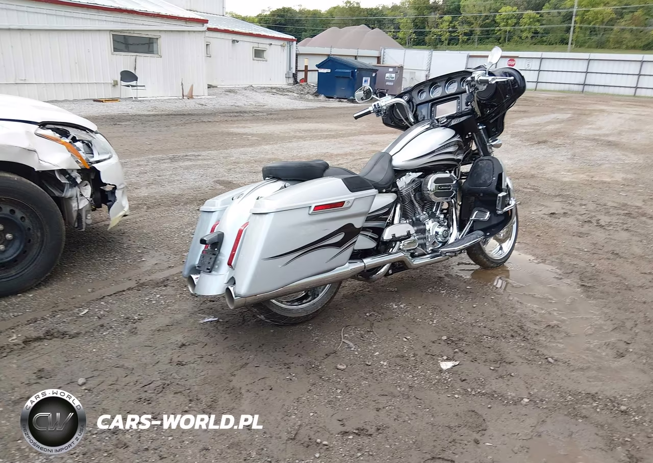 2015 Harley-Davidson Flhxse Cvo Street Glide VIN:1HD1PXN17FB954119 - 4