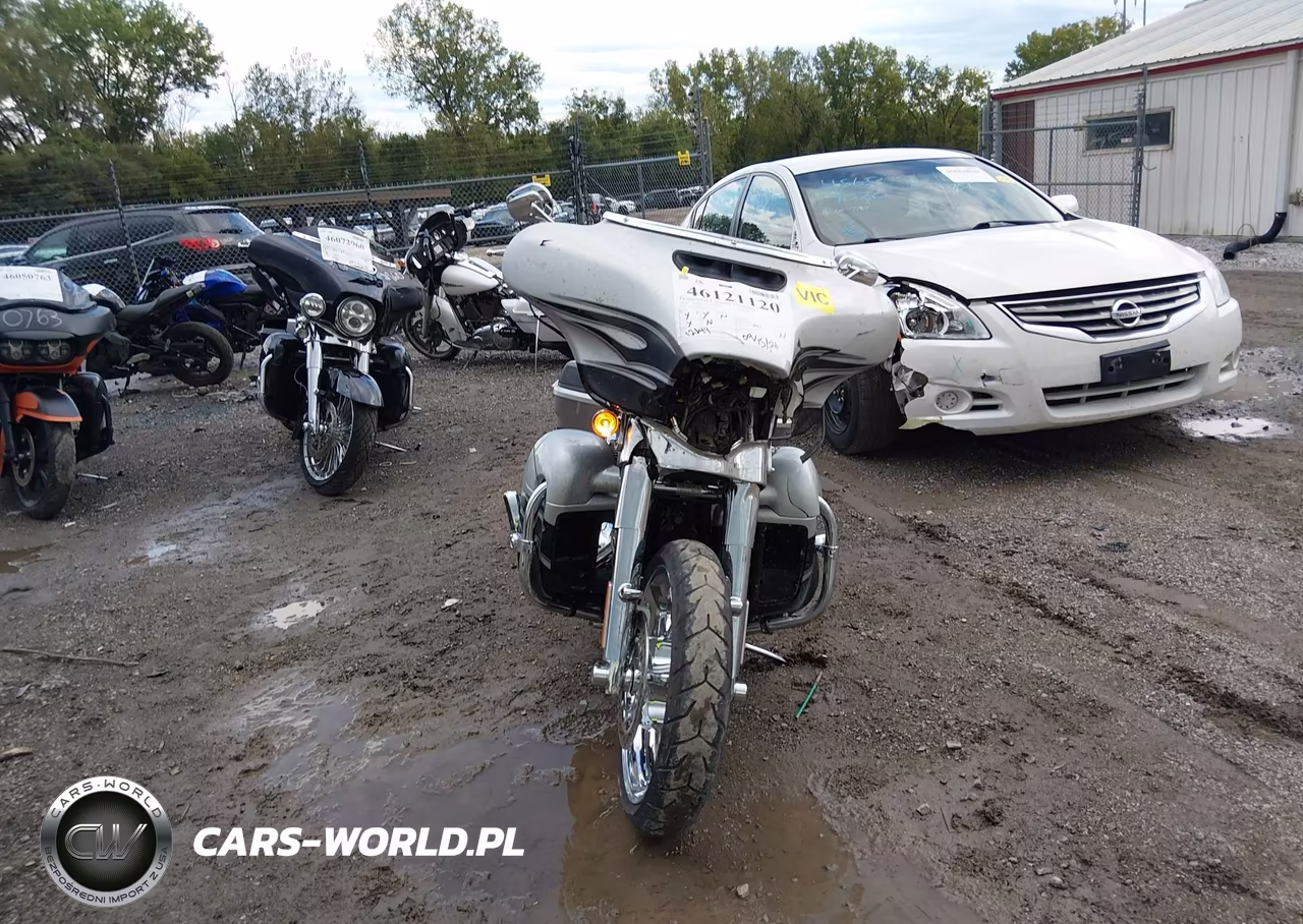 2015 Harley-Davidson Flhxse Cvo Street Glide VIN:1HD1PXN17FB954119 - 5
