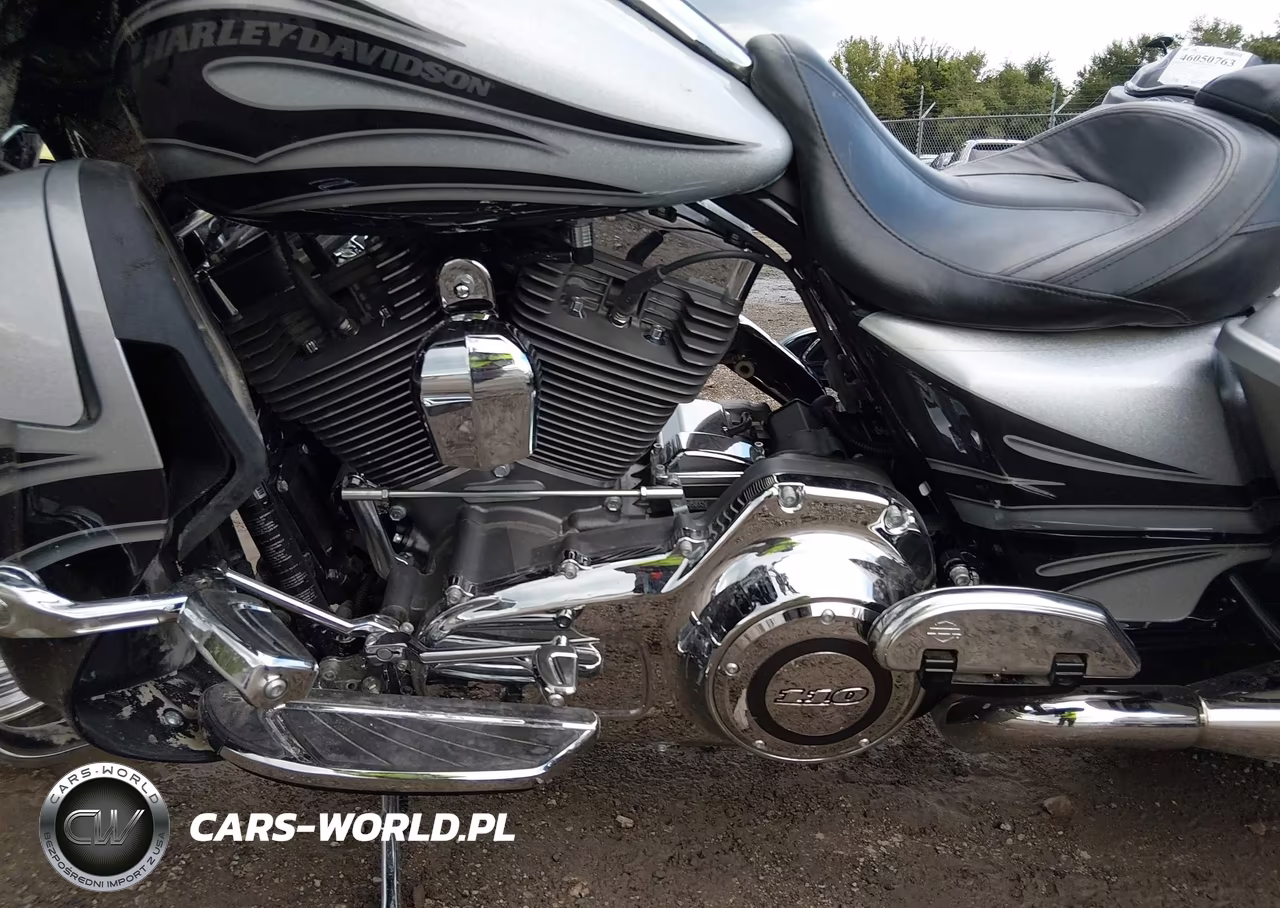 2015 Harley-Davidson Flhxse Cvo Street Glide VIN:1HD1PXN17FB954119 - 9