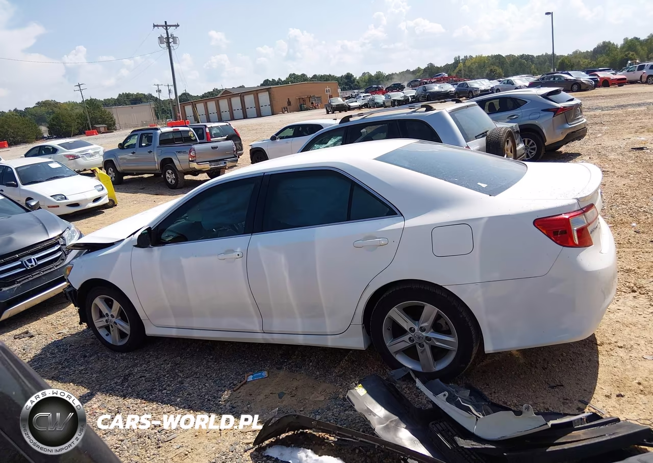 2014 Toyota Camry Se VIN:4T1BF1FKXEU787895 - 15
