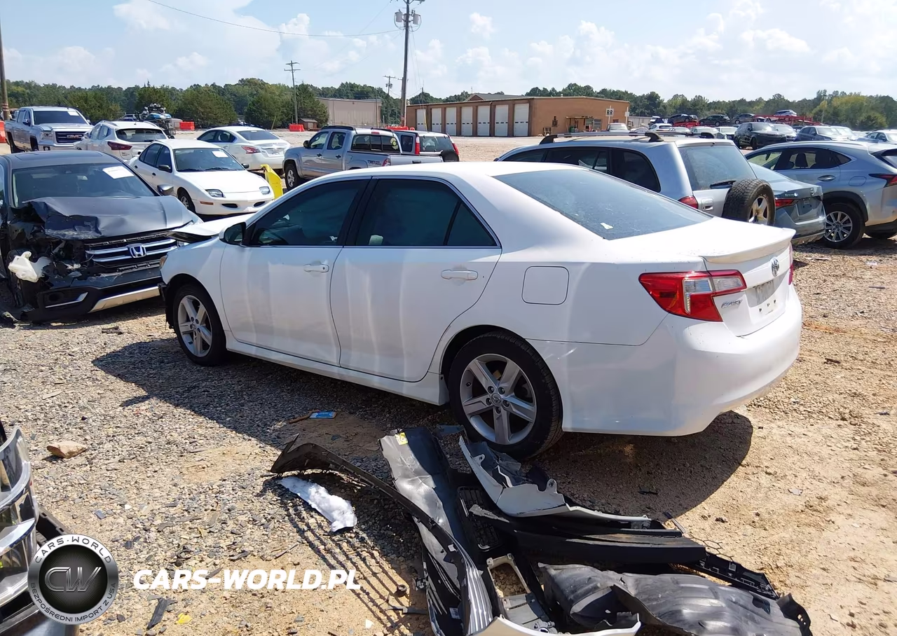 2014 Toyota Camry Se VIN:4T1BF1FKXEU787895 - 3