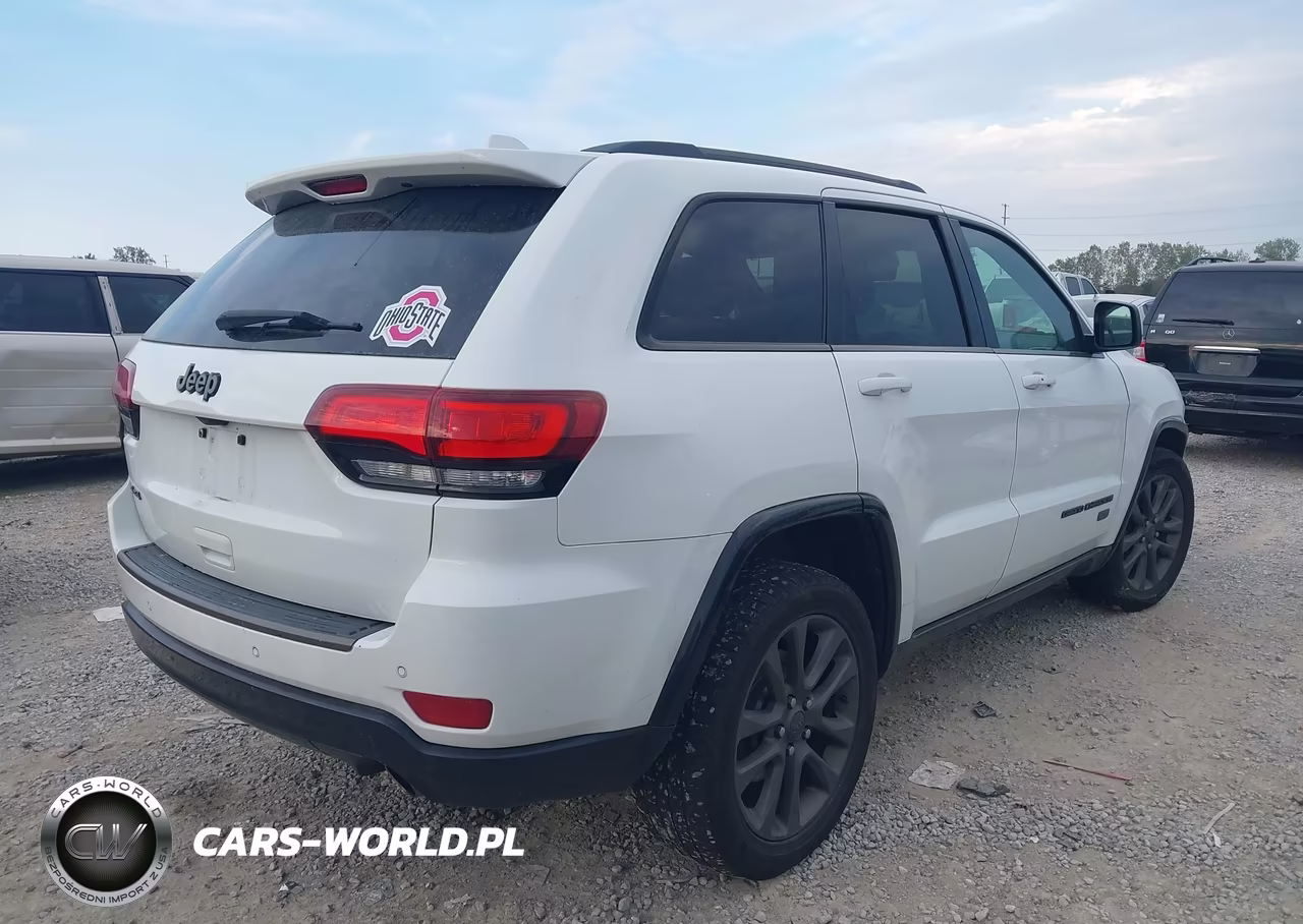 2016 Jeep Grand Cherokee Limited 75Th Anniversary VIN:1C4RJFBG0GC384436 - 4