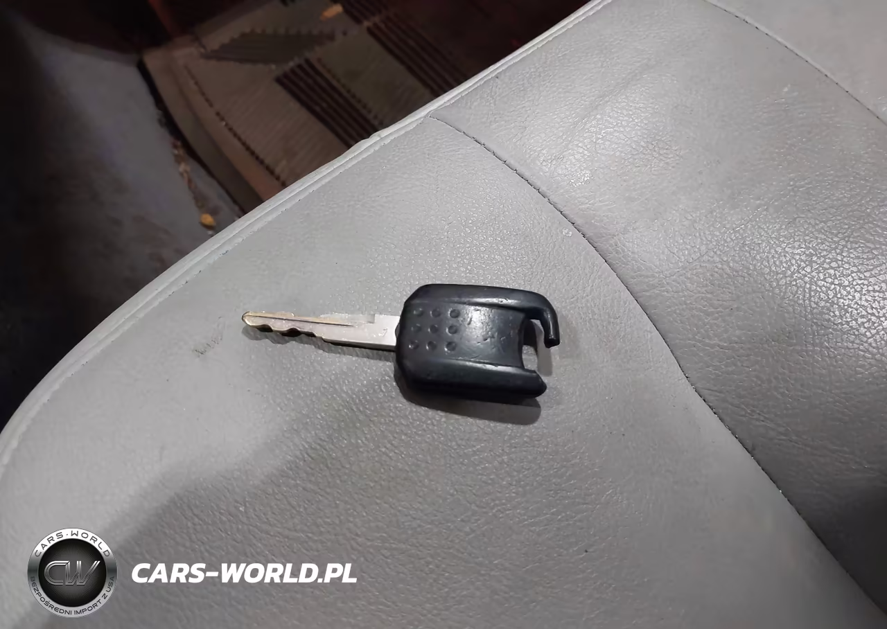 2004 Mercury Grand Marquis Ls VIN:2MEHM75W04X668030 - 6