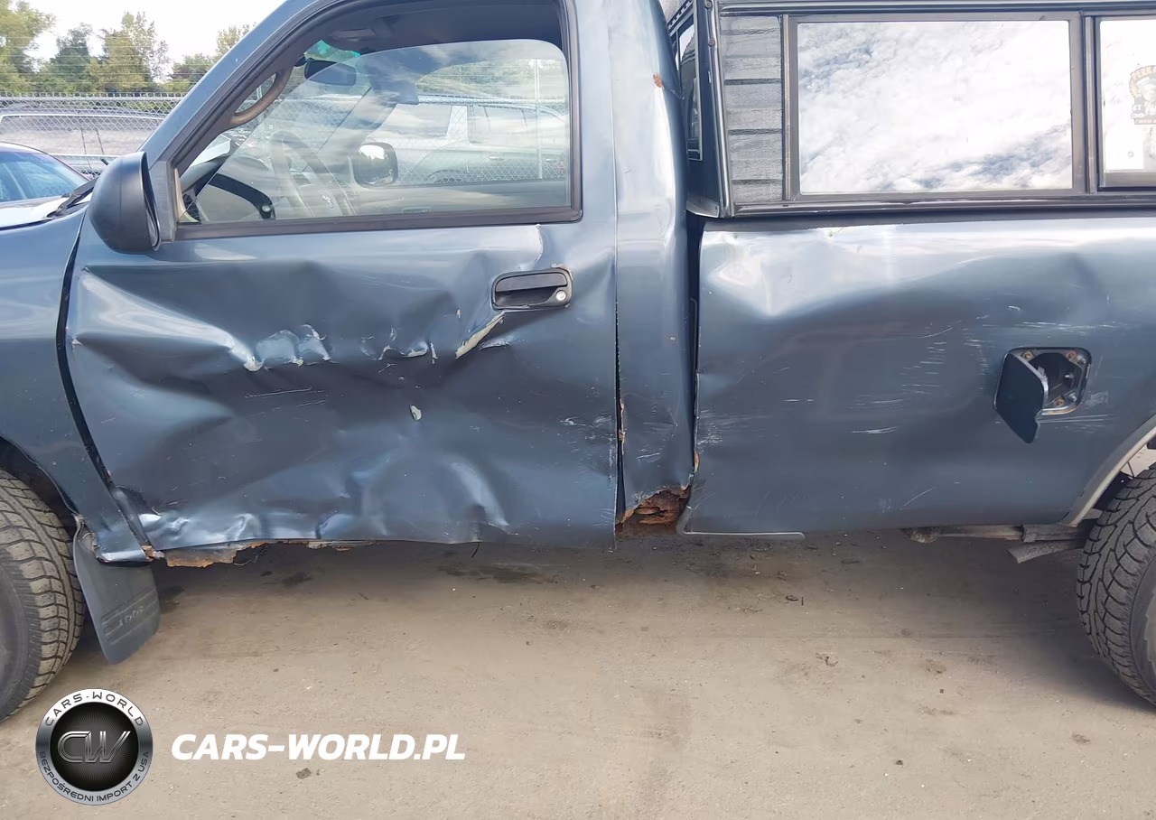 2005 Toyota Tundra Base V8 VIN:5TBKT42105S463623 - 6