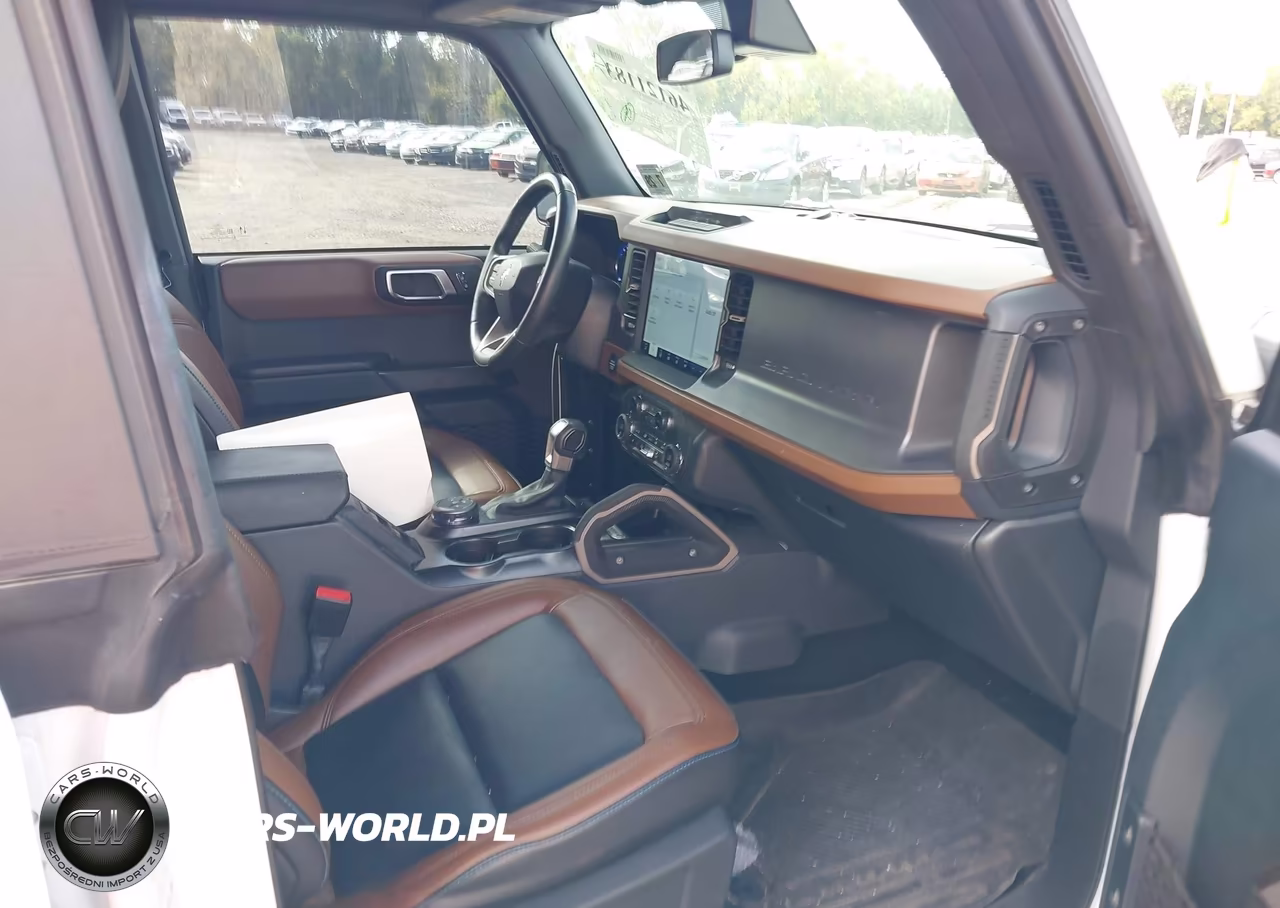 2024 Ford Bronco Outer Banks VIN:1FMDE8BH0RLA72442 - 5