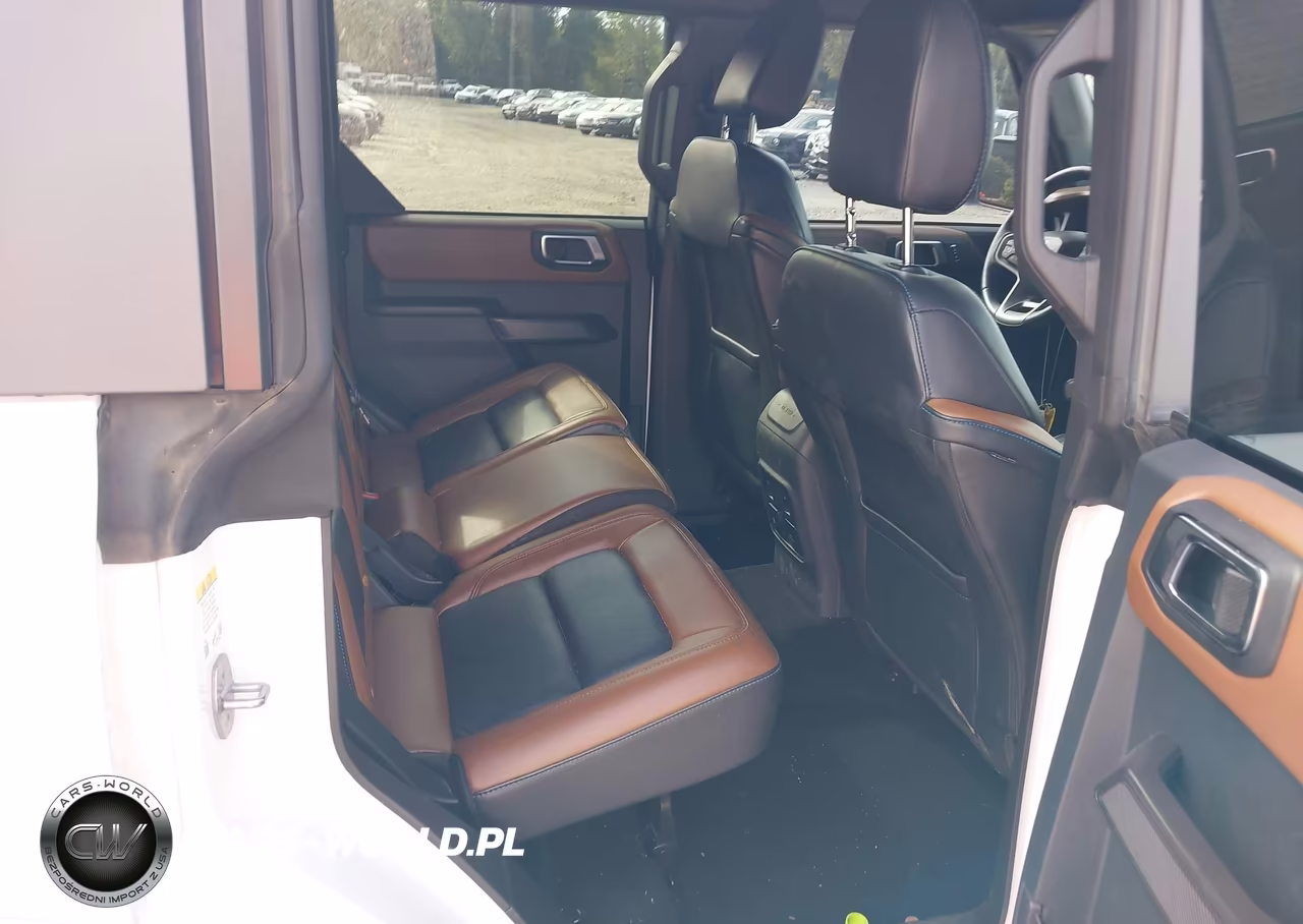 2024 Ford Bronco Outer Banks VIN:1FMDE8BH0RLA72442 - 8