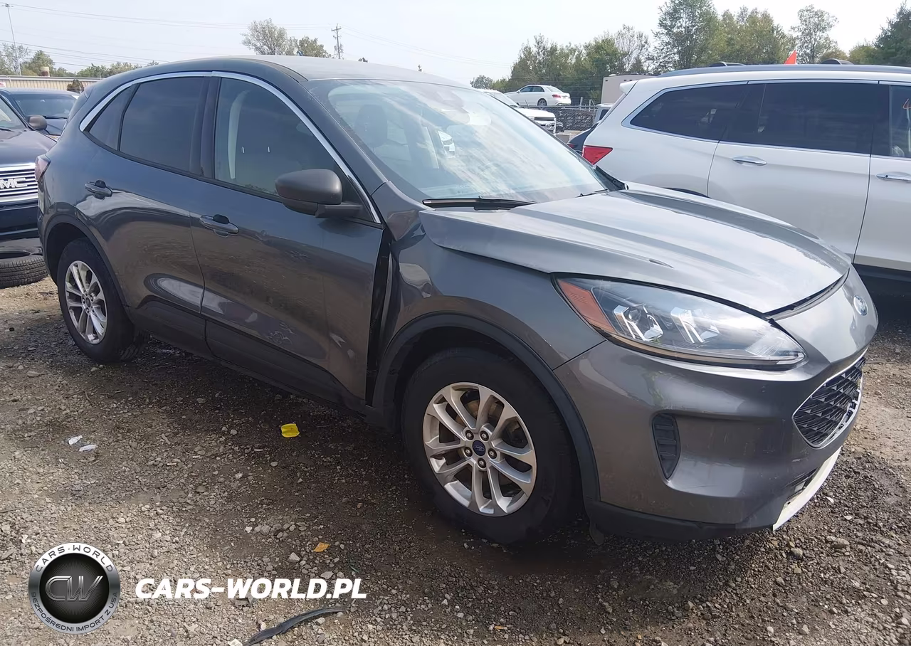 2022 Ford Escape Se