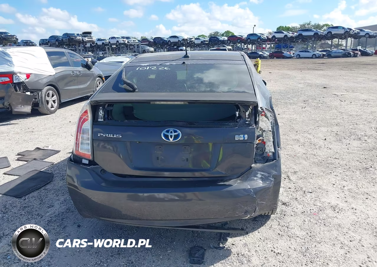 2013 Toyota Prius Three VIN:JTDKN3DU6D5539935 - 17