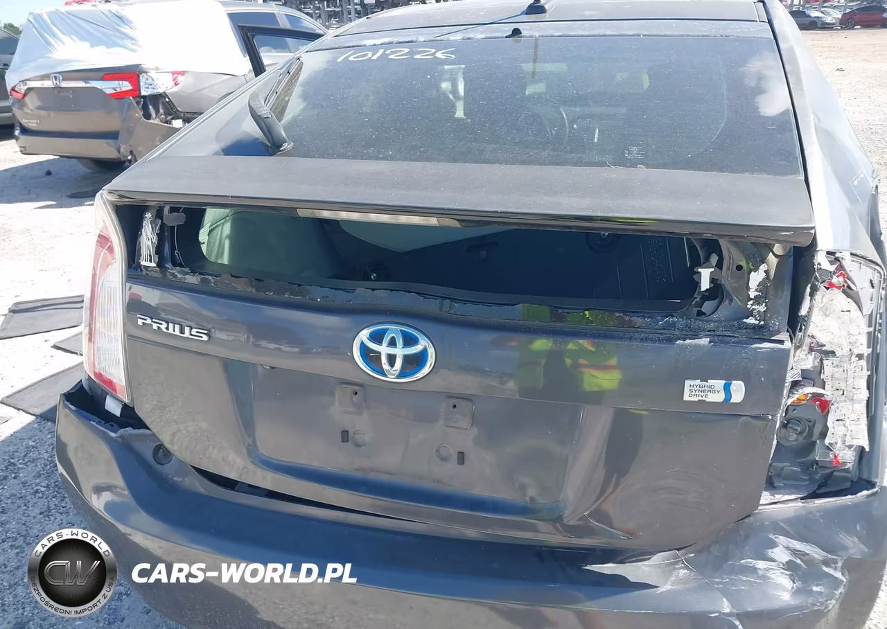 2013 Toyota Prius Three VIN:JTDKN3DU6D5539935 - 6