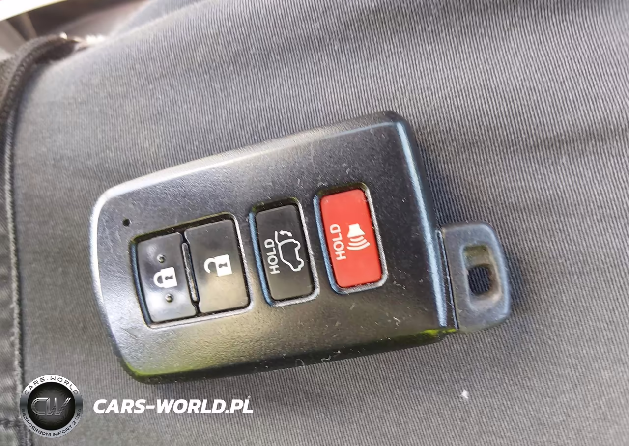 2020 Toyota Prius Prime Le-Xle-Limited VIN:JTDKARFP7L3143206 - 11