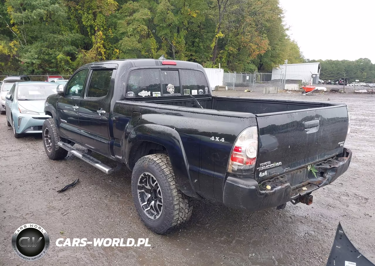 2013 Toyota Tacoma Base V6 VIN:3TMMU4FN4DM056963 - 3