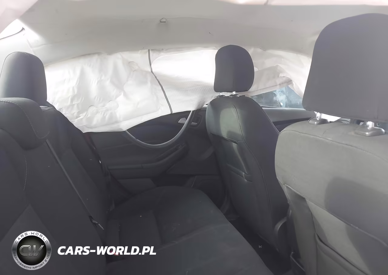 2016 Ford Focus Se VIN:1FADP3F25GL205805 - 8