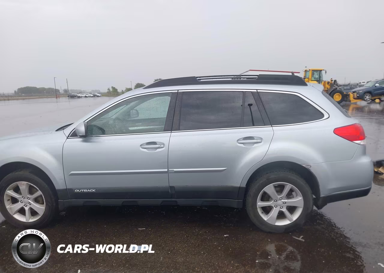 2013 Subaru Outback 2.5I Premium VIN:4S4BRCCC2D3262771 - 14