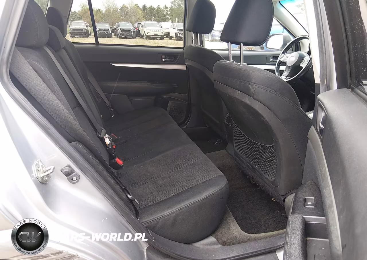 2013 Subaru Outback 2.5I Premium VIN:4S4BRCCC2D3262771 - 8