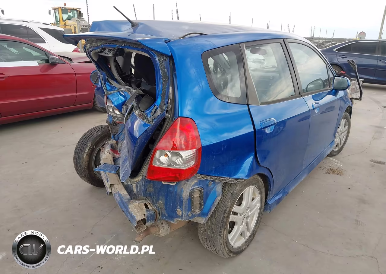 2008 Honda Fit Sport VIN:JHMGD38628S049017 - 4