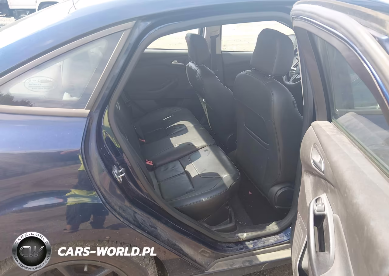 2016 Ford Focus Se VIN:1FADP3F21GL330073 - 8