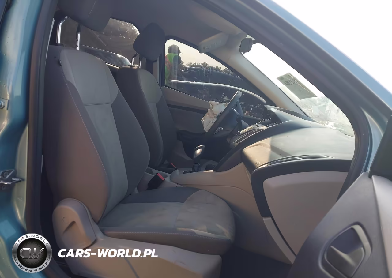 2012 Ford Focus Se VIN:1FAHP3F27CL283465 - 5
