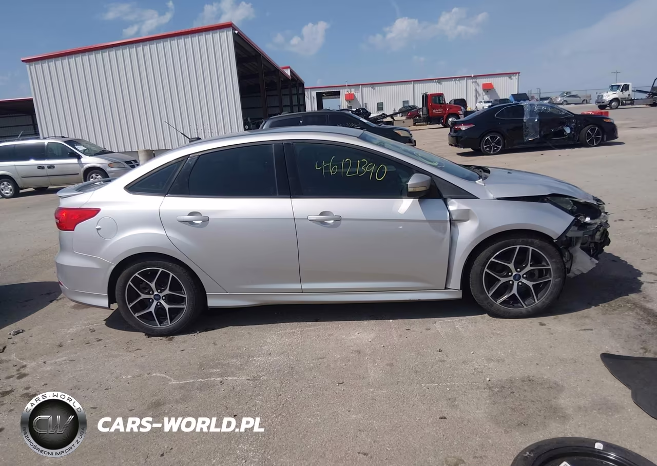 2015 Ford Focus Se VIN:1FADP3F22FL299401 - 14
