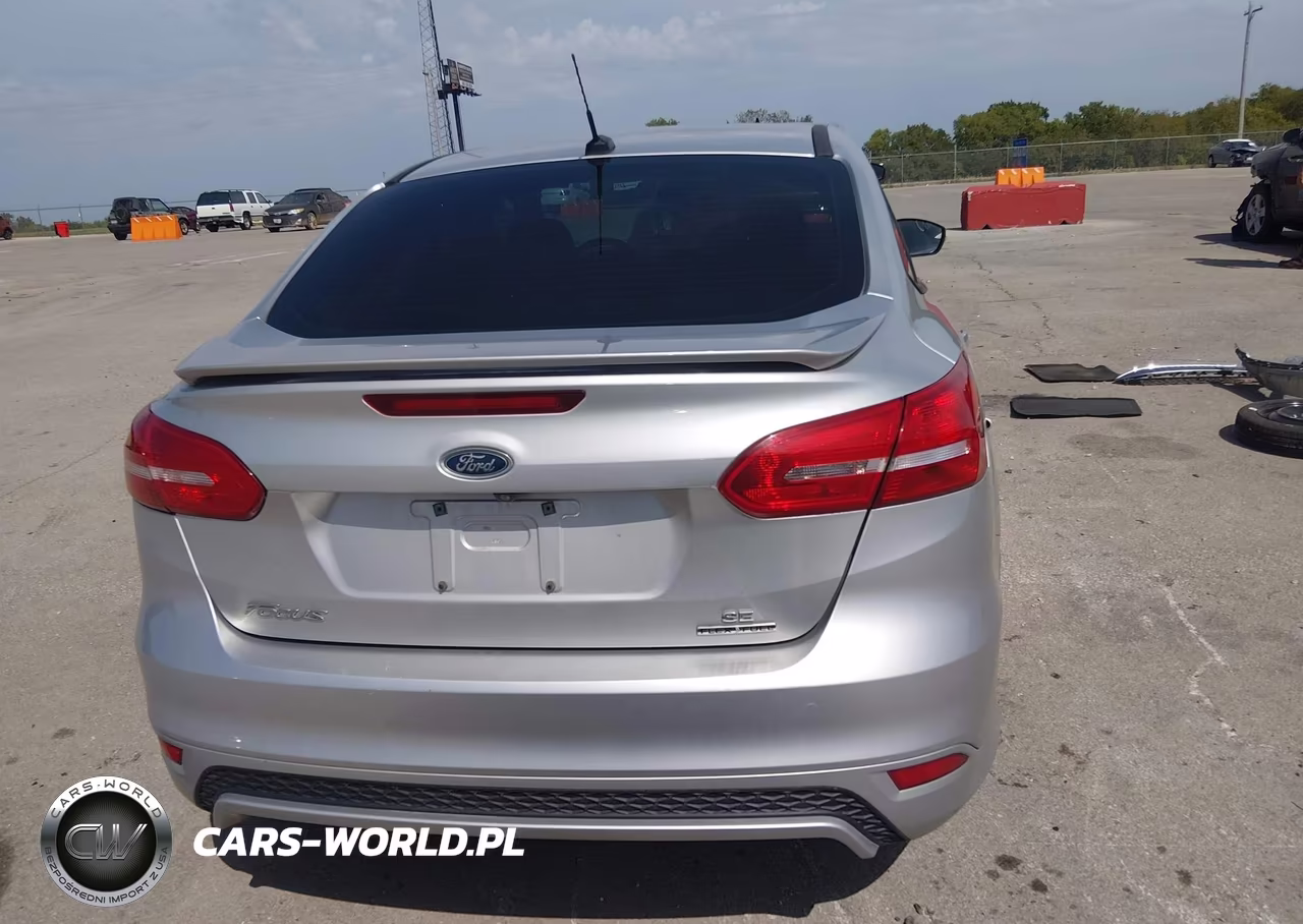 2015 Ford Focus Se VIN:1FADP3F22FL299401 - 17